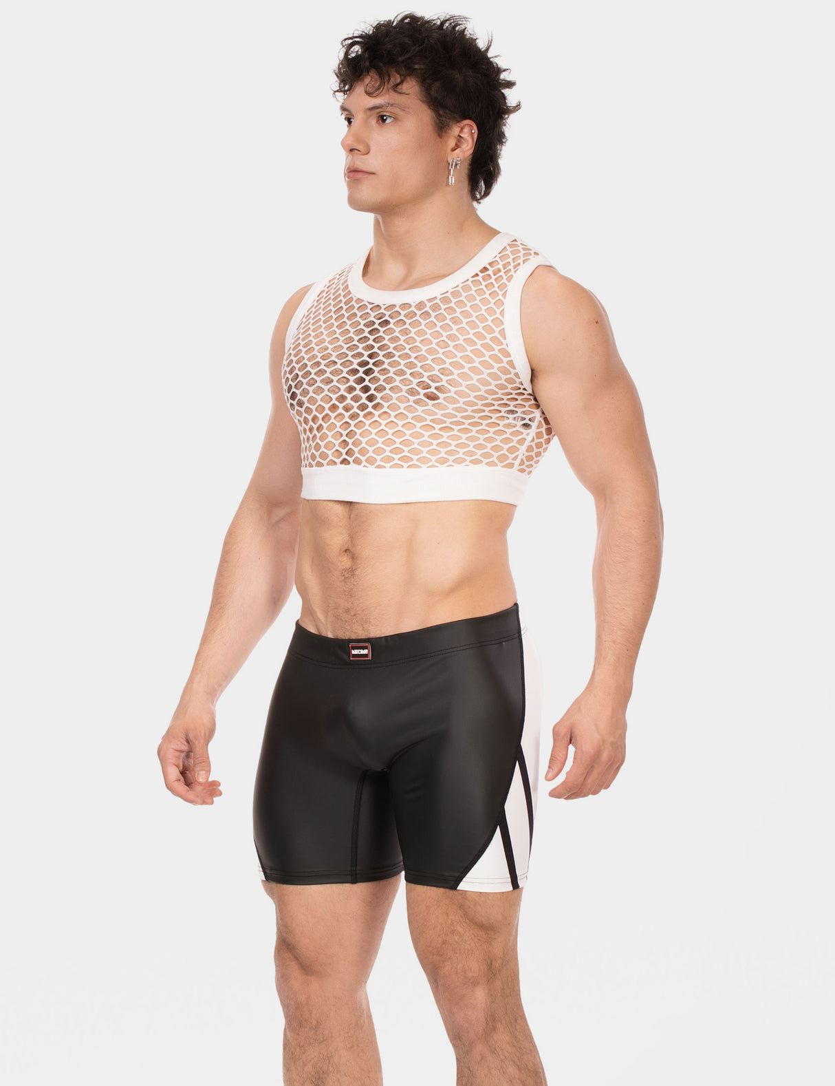 Barcode Berlin Short Vess White Black