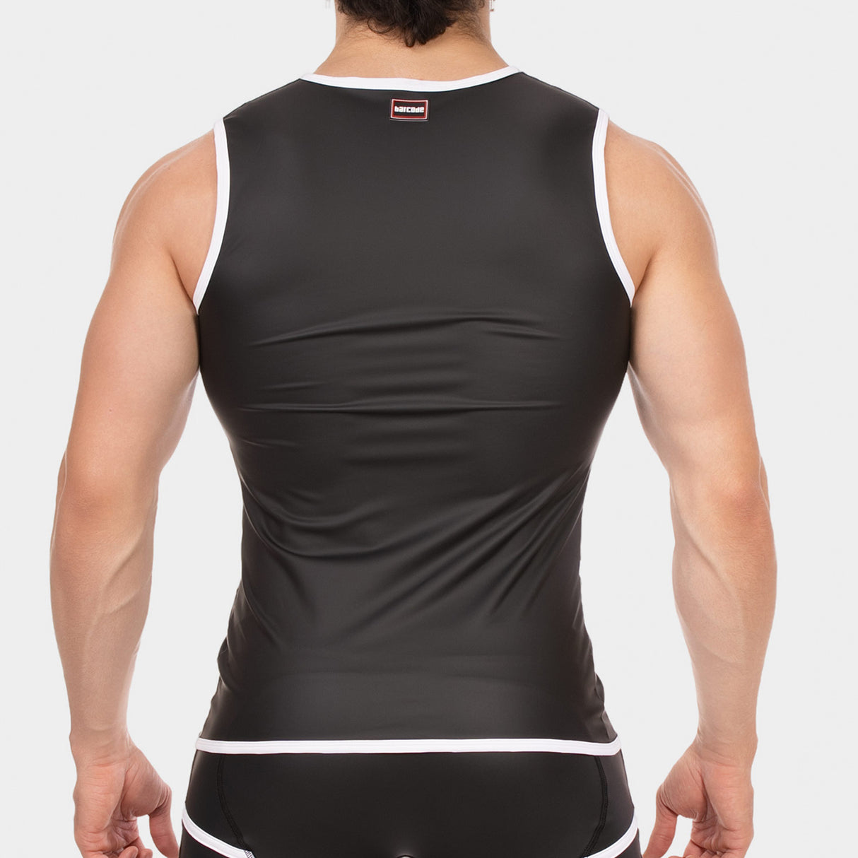 Barcode Berlin Vest Robin Black White