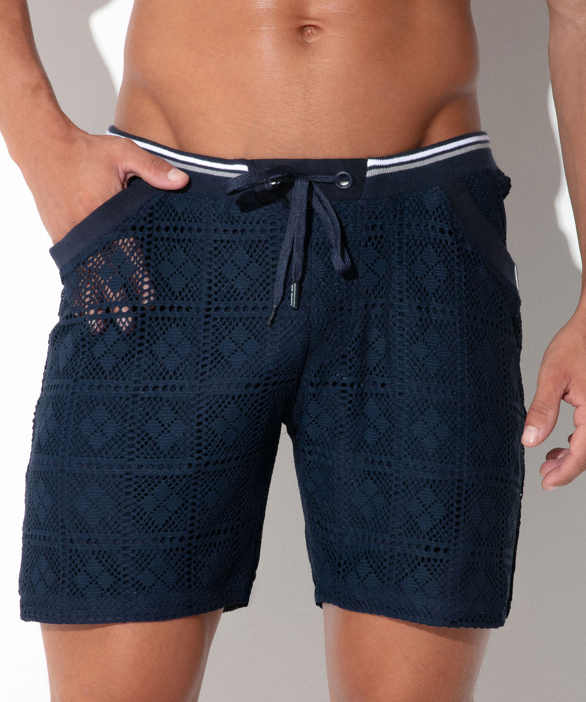 Code 22 Graphic Lace Short Navy