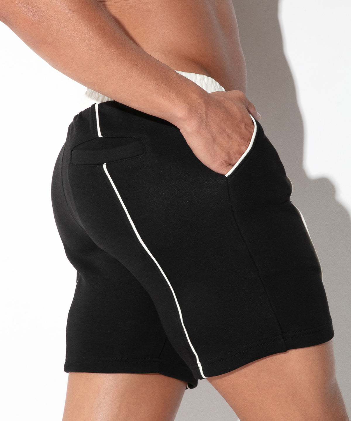 Code 22 Lounge Short Black