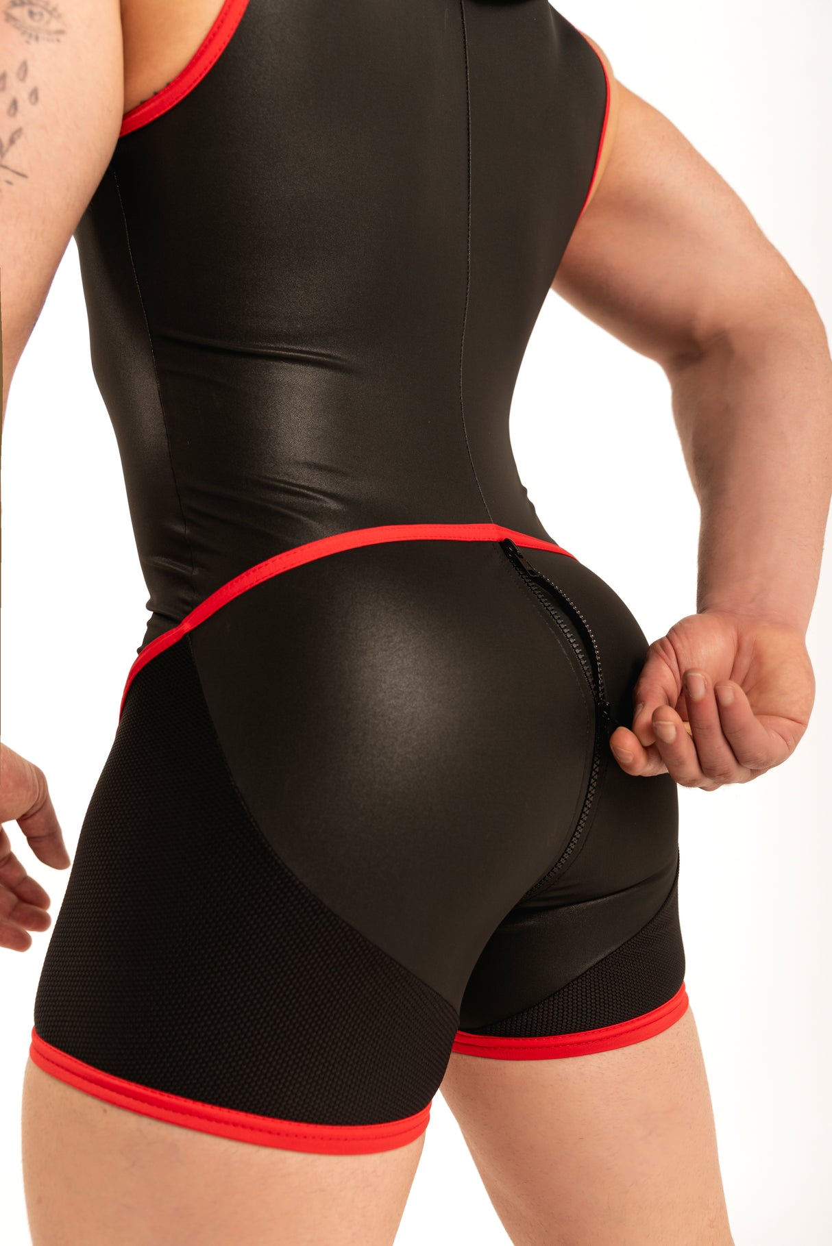 Dale Mas Kinky Hoody Body Zipper Black Red