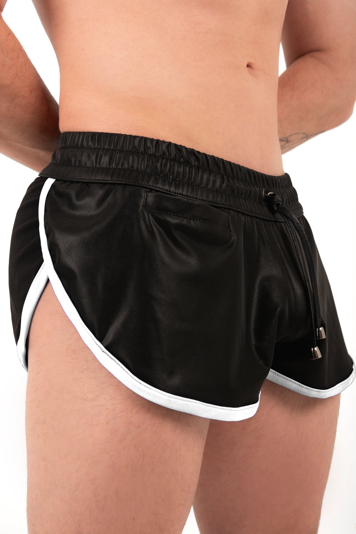 ROK Kinky Mesh Short Black White
