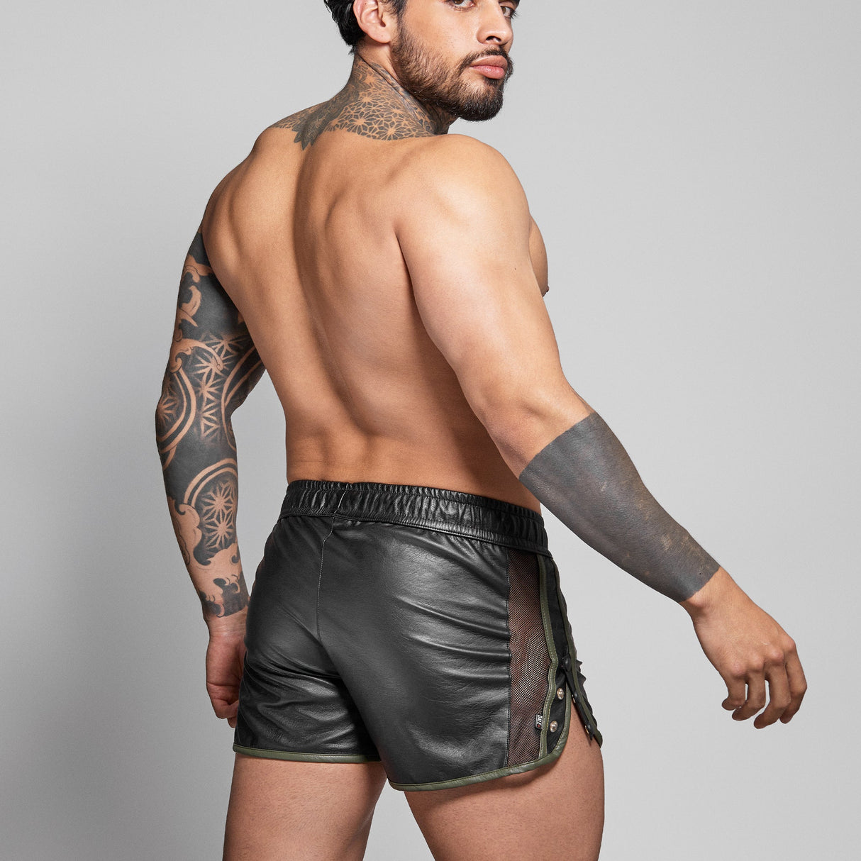 Dale Mas Biker + Extreme Short Black Army - FETCH