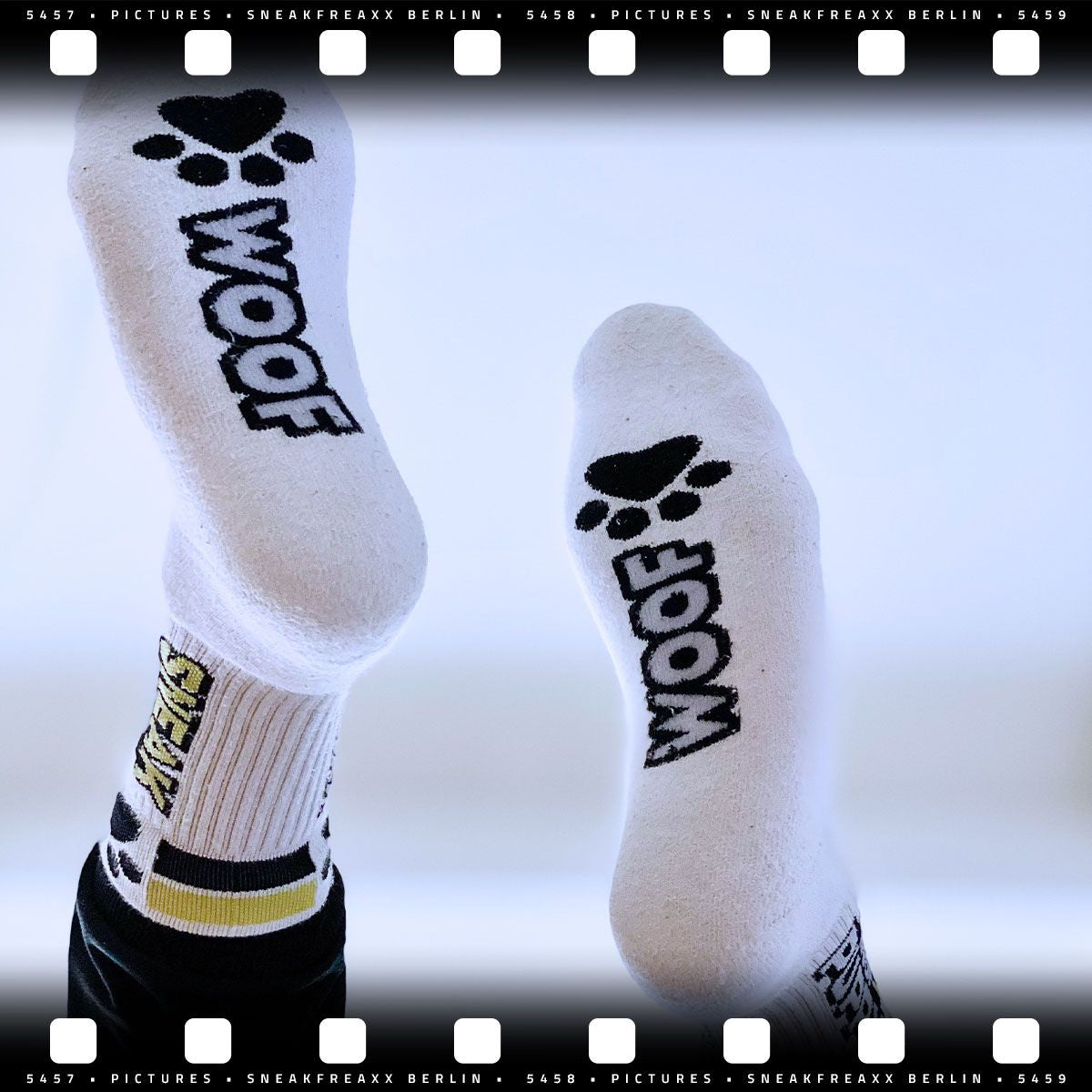 SNEAKFREAXX Woof Puppy Socks White Yellow