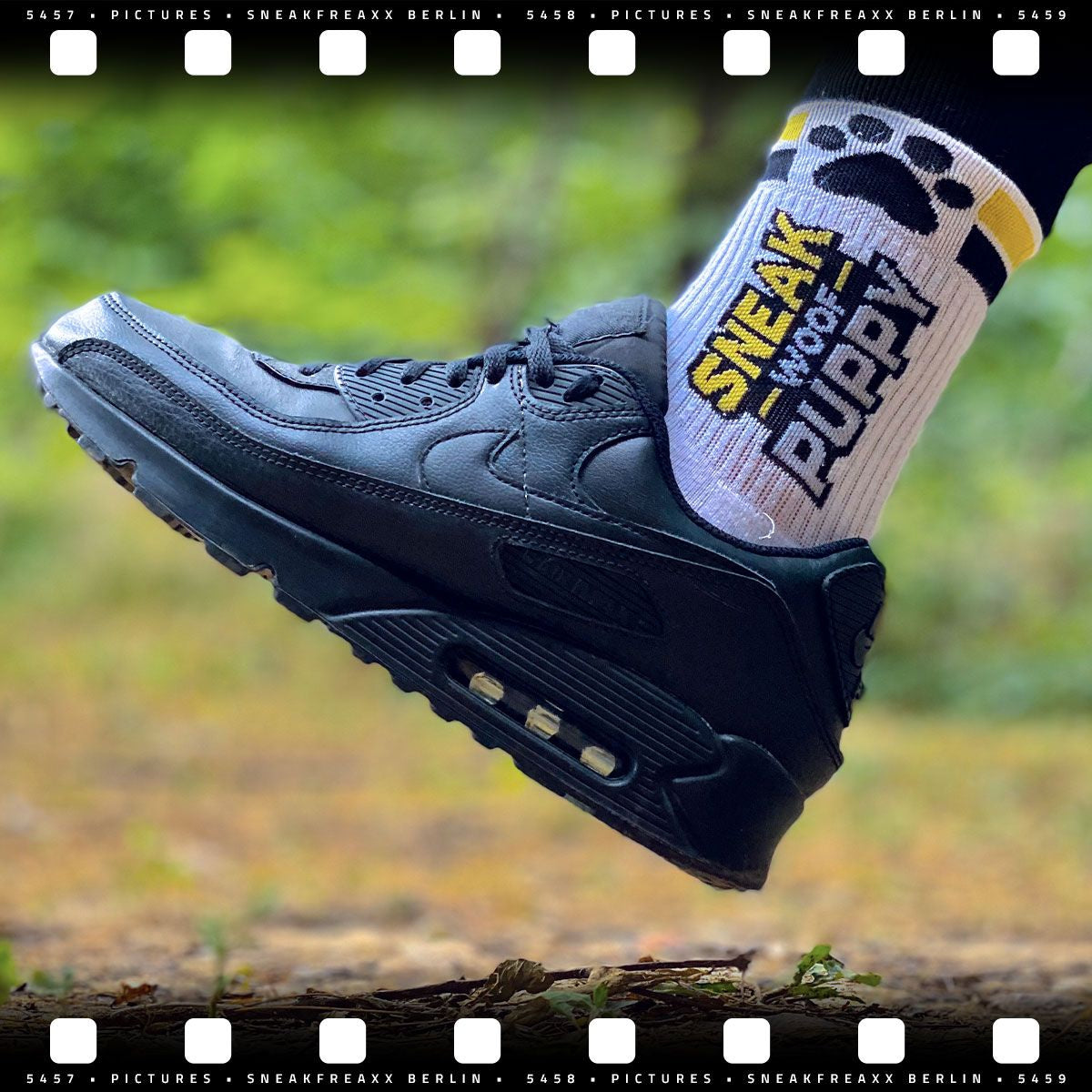 SNEAKFREAXX Woof Puppy Socks White Yellow