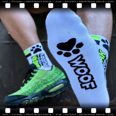 SNEAKFREAXX Puppy Socks White Neon Green