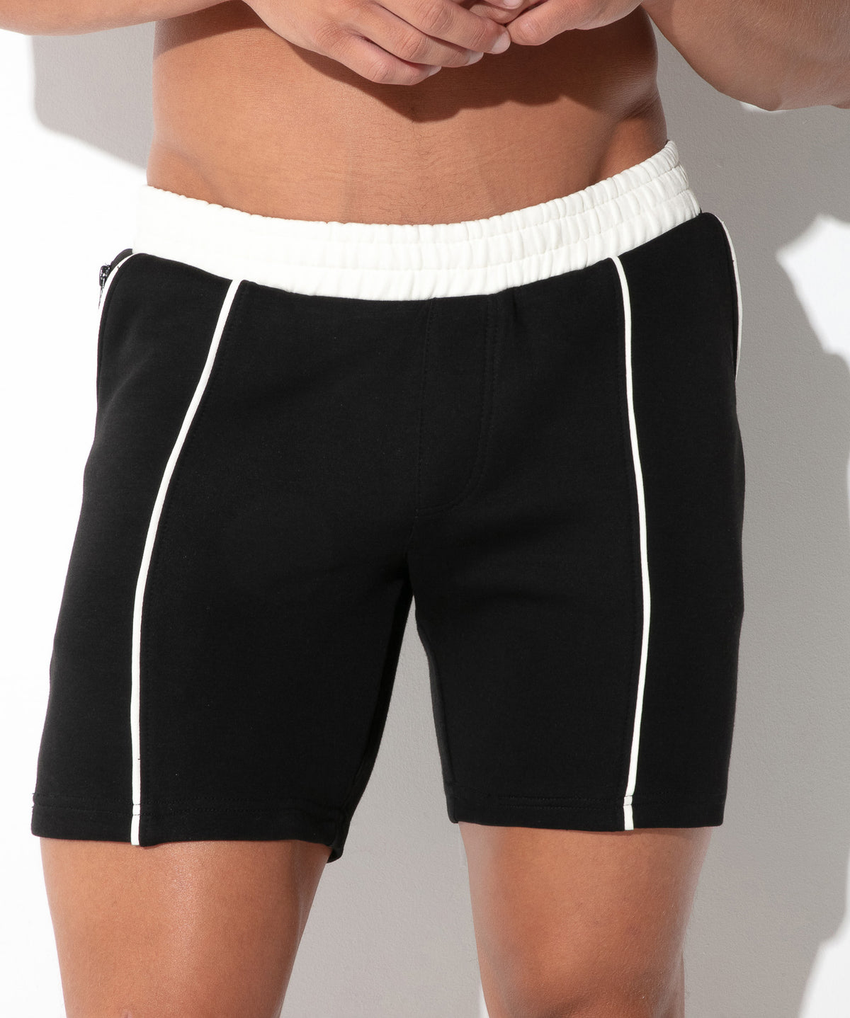 Code 22 Lounge Short Black