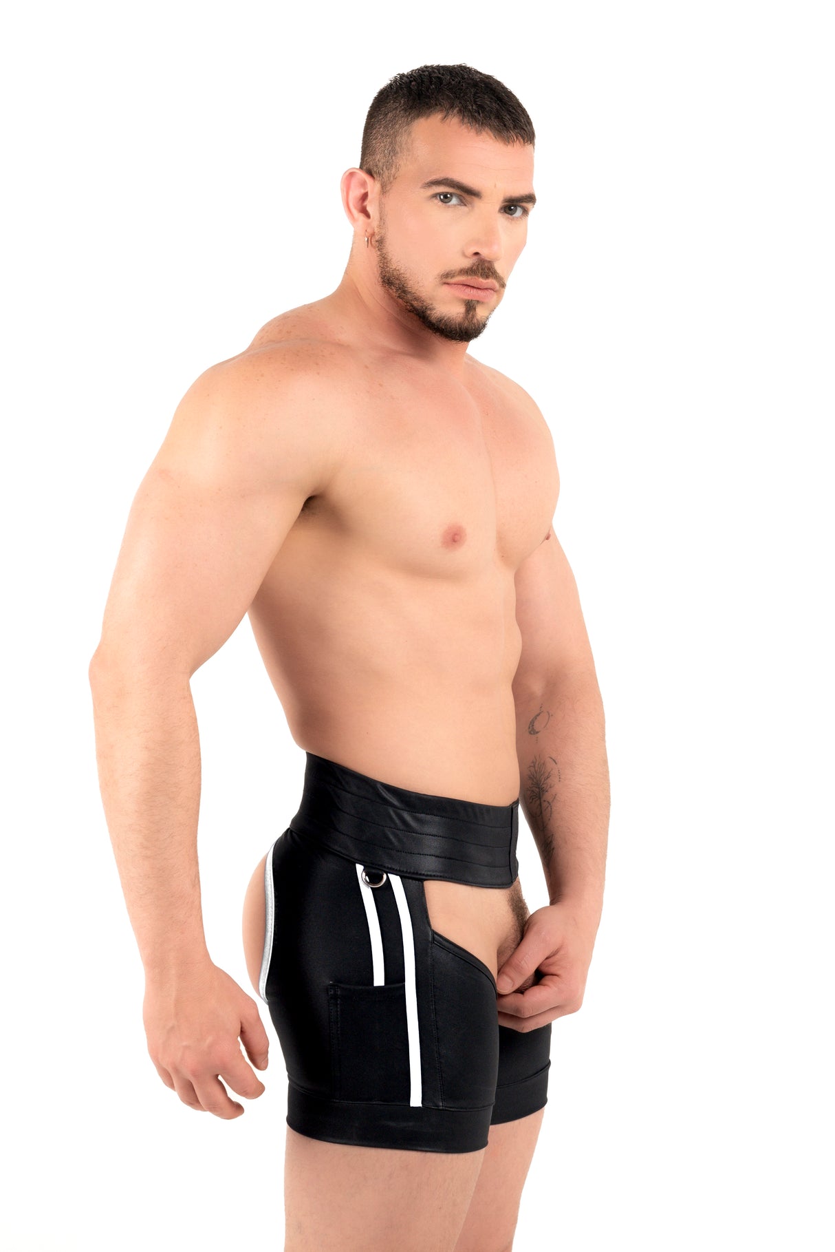 ROK Kinky Chap Short Black White