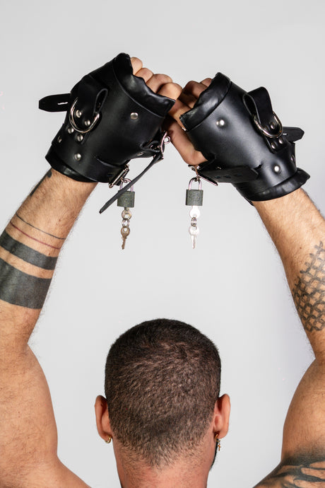 ruff GEAR Four Buckle Suspension Cuffs