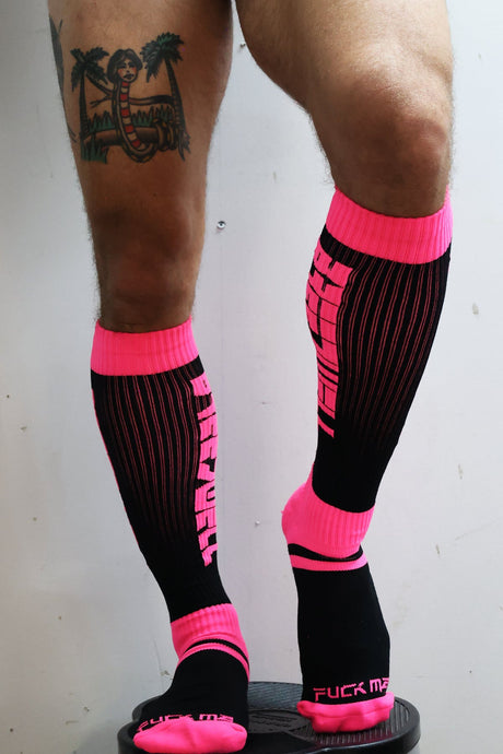 Breedwell Eternity Socks Neon Pink - FETCH