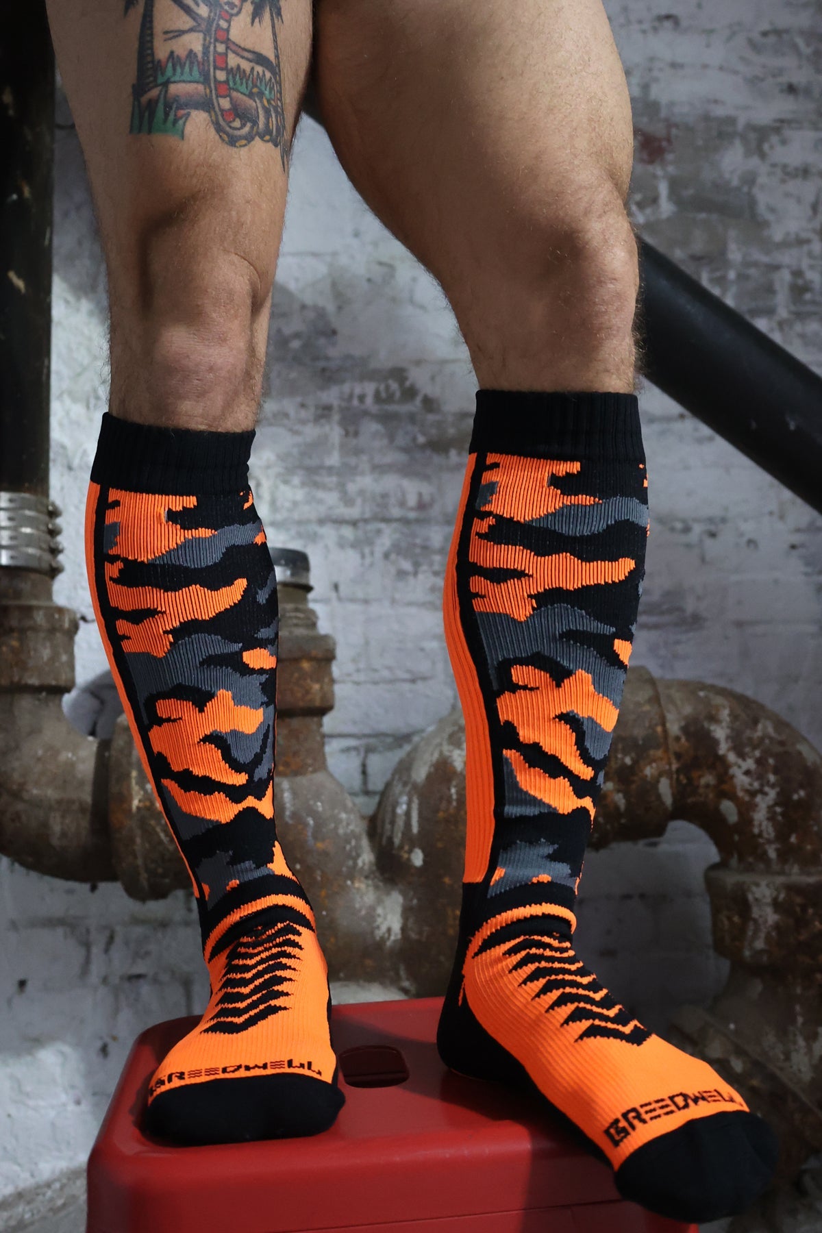 Breedwell Neo Camo Socks Neon Orange - FETCH