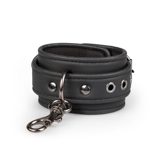 EasyToys Fetish Set with Collar Ankle and Wrist Restraints